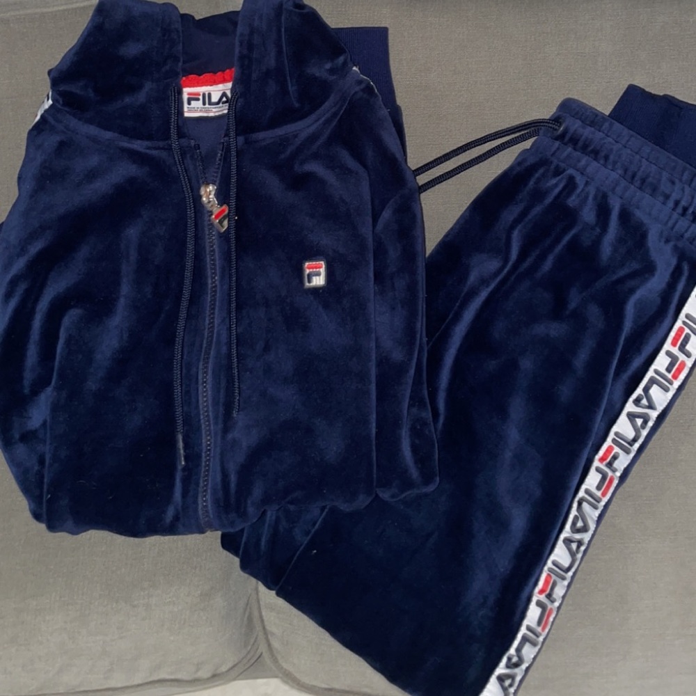 Top & Bottom Full Fila Velour Set 💙